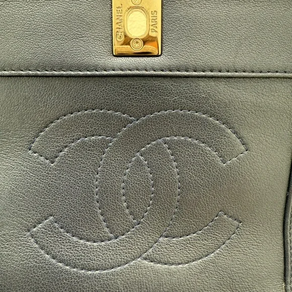 CHANEL Sheepskin Quilted Small Dark Navy Mademoiselle Double Flap Bag - Picture 12 of 14